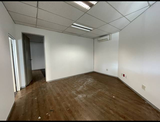 256M² OFFICE TO LET IN RIVONIA